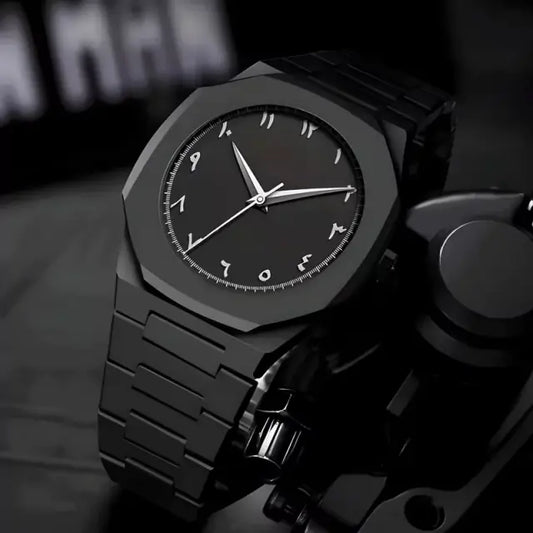 Black Minimalist Analog Wrist Aura Watch With Stainless Steel Strap