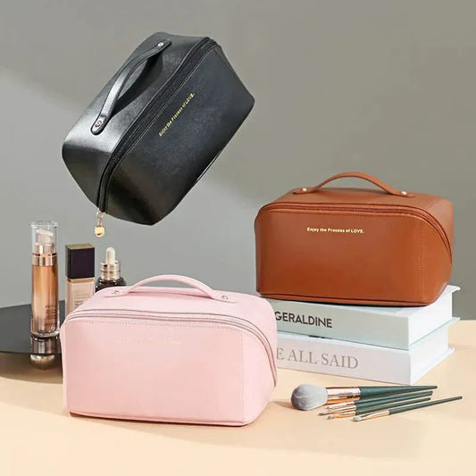 Large Capacity Travel Cosmetic Bag | Random colours